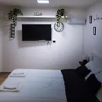 شقة Manzoni 10