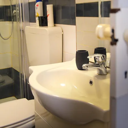 Manzoni 10 Apartman *