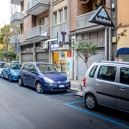 Manzoni 10 *