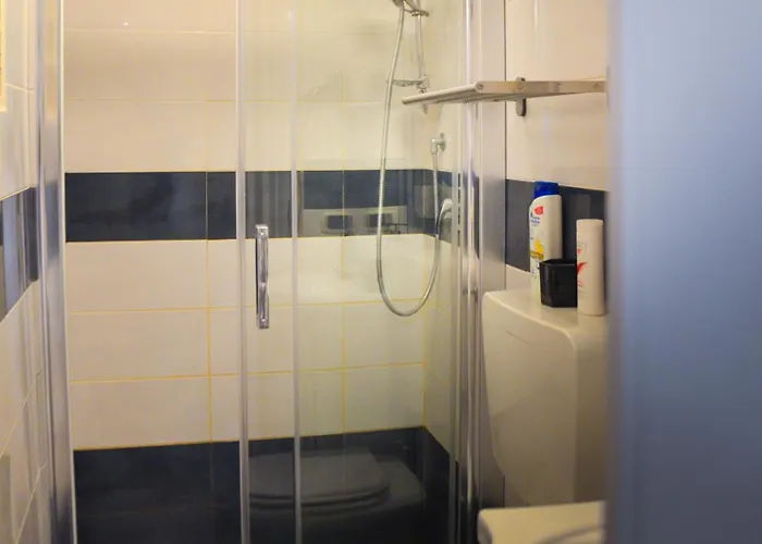 Manzoni 10 Appartement *