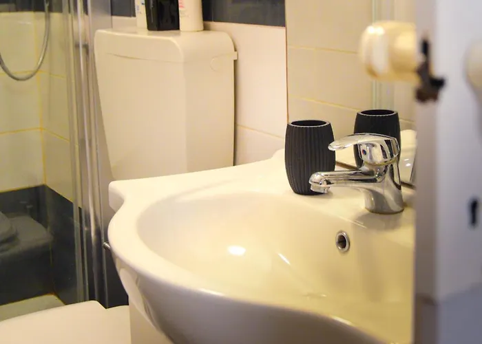 Manzoni 10 Appartement *