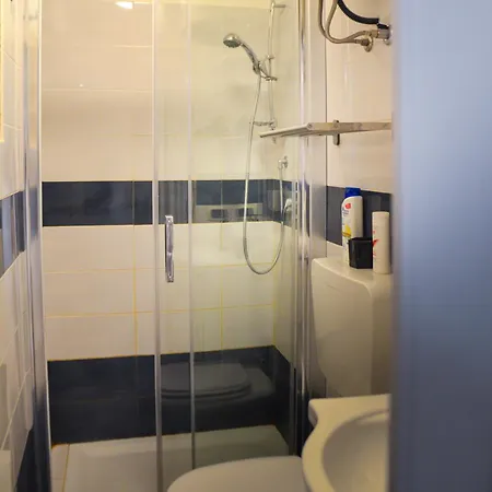 Manzoni 10 Apartment *